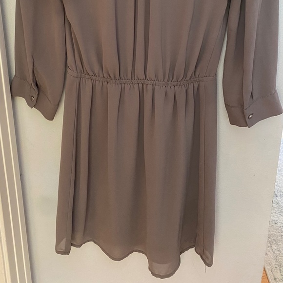 H&M Ruffle Dress - Picture 2 of 3